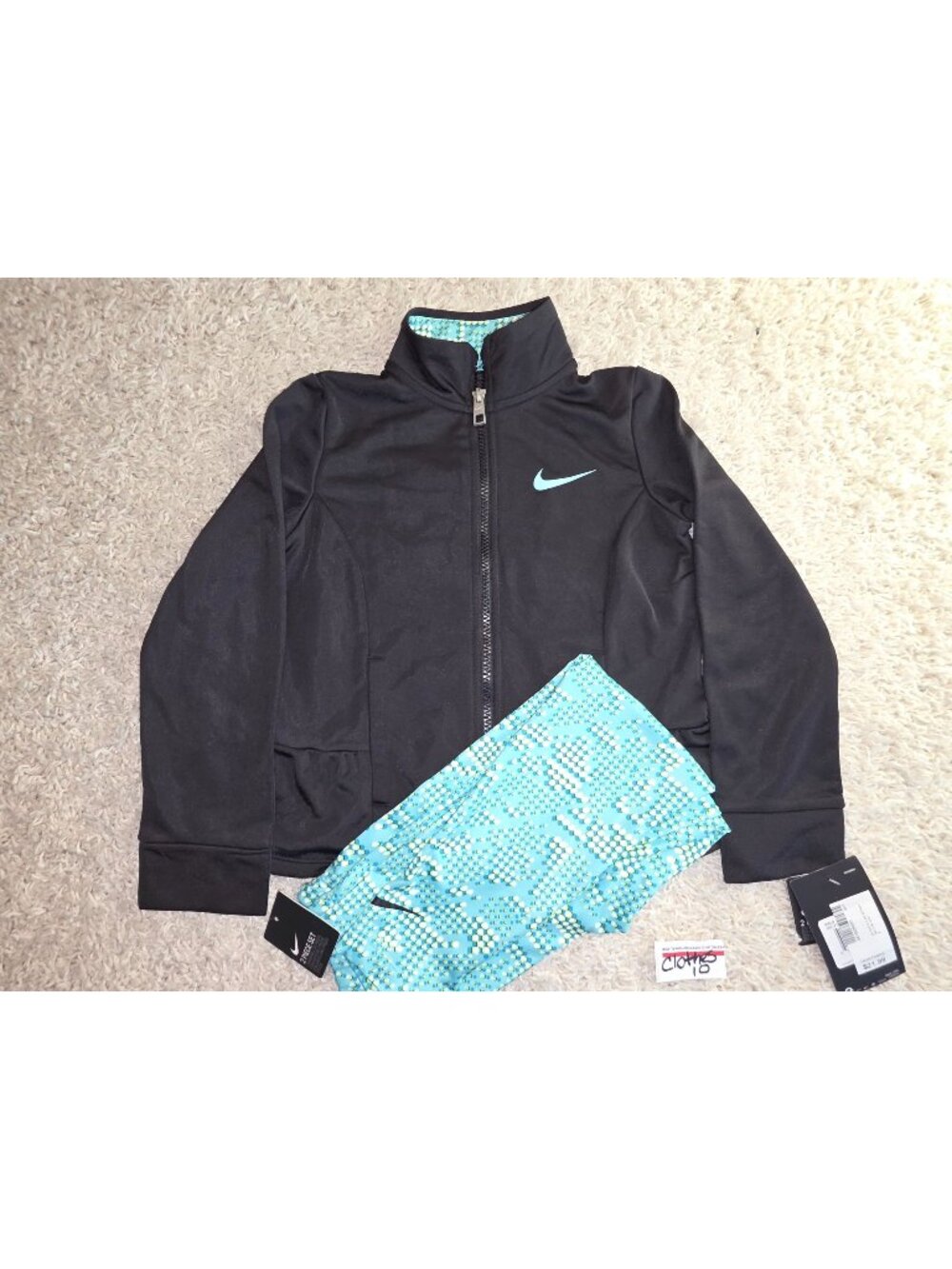 Nike Girls Track Suit size 6/M